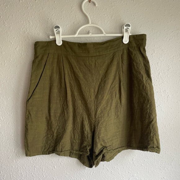 Birds of North America Dunnock Shorts - Size 10 - Picture 2 of 4